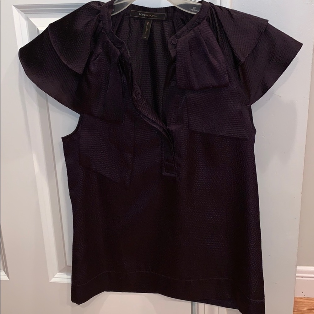 BCBG MaxAzria plum cap sleeved ruffle top